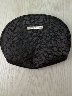NWT Givenchy small Black Textured Round Makeup Pouch